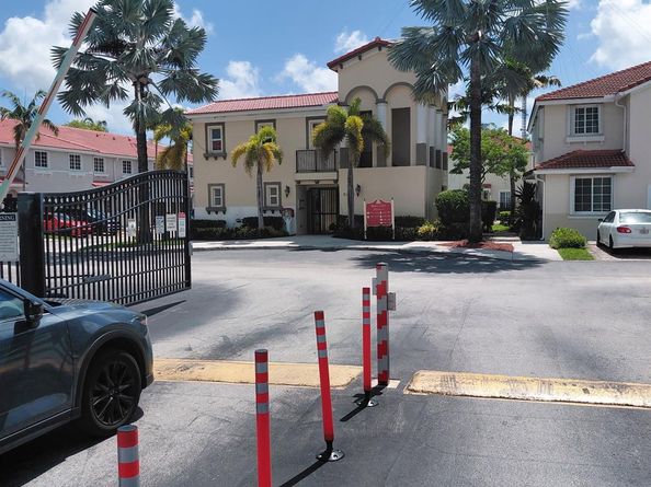 21205 NW 14th Pl 319, Miami FL 33169