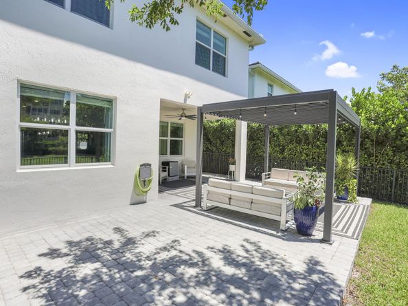 1080 Veleiros Boulevard, Deerfield Beach FL 33064