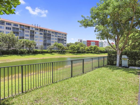 1080 Veleiros Boulevard, Deerfield Beach FL 33064
