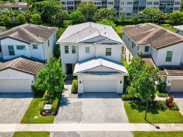 1080 Veleiros Boulevard, Deerfield Beach FL 33064