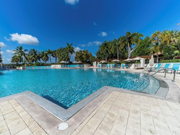 1438 Barlow Court, Palm Beach Gardens FL 33410