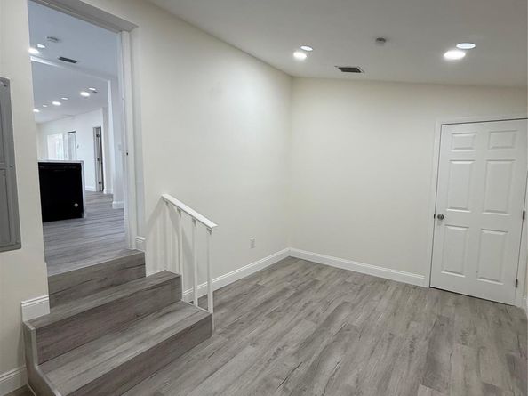 2190 SW 16th St, Miami FL 33145