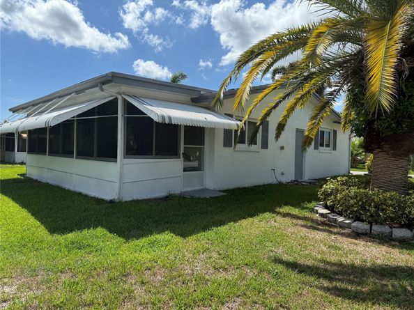 4605 NW 49th St, Tamarac FL 33319