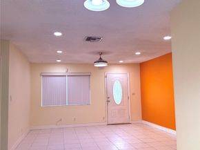 4605 NW 49th St, Tamarac FL 33319