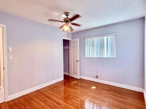 4605 NW 49th St, Tamarac FL 33319