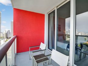 2602 E Hallandale Beach Boulevard R2210, Hallandale Beach FL 33009