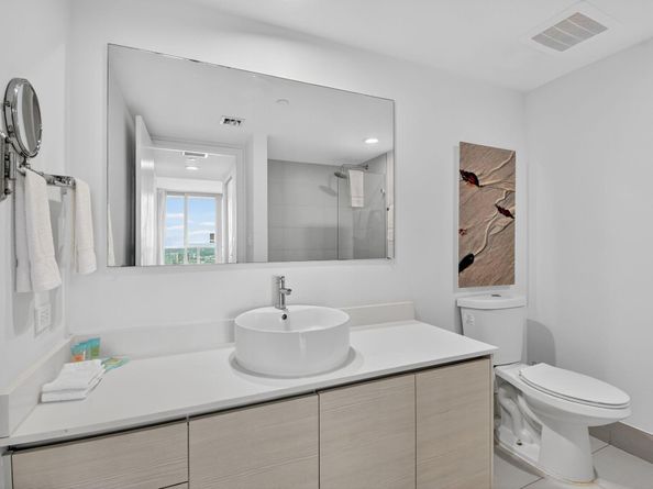 2602 E Hallandale Beach Boulevard R2210, Hallandale Beach FL 33009
