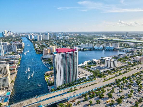 2602 E Hallandale Beach Boulevard R2210, Hallandale Beach FL 33009