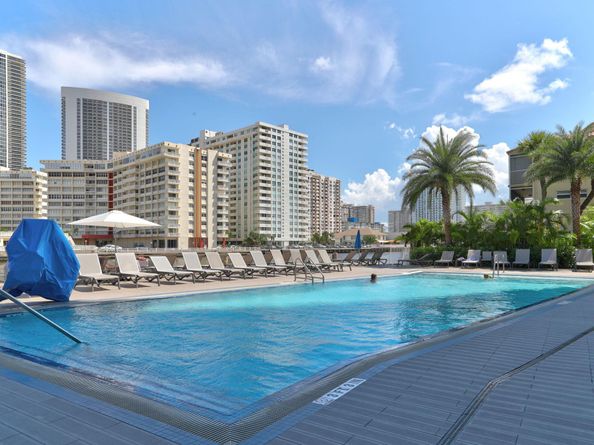 2602 E Hallandale Beach Boulevard R2210, Hallandale Beach FL 33009
