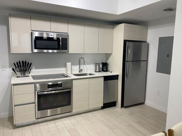 2602 E Hallandale Beach Boulevard R2210, Hallandale Beach FL 33009