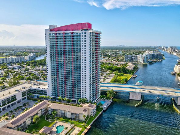 2602 E Hallandale Beach Boulevard R2210, Hallandale Beach FL 33009