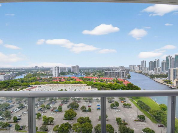 2602 E Hallandale Beach Boulevard R2210, Hallandale Beach FL 33009