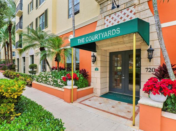 720 S Sapodilla Avenue 208, West Palm Beach FL 33401