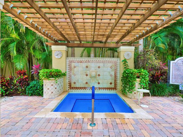 720 S Sapodilla Avenue 208, West Palm Beach FL 33401