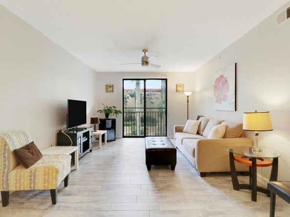 720 S Sapodilla Avenue 208, West Palm Beach FL 33401