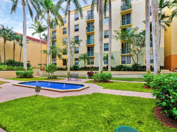 720 S Sapodilla Avenue 208, West Palm Beach FL 33401