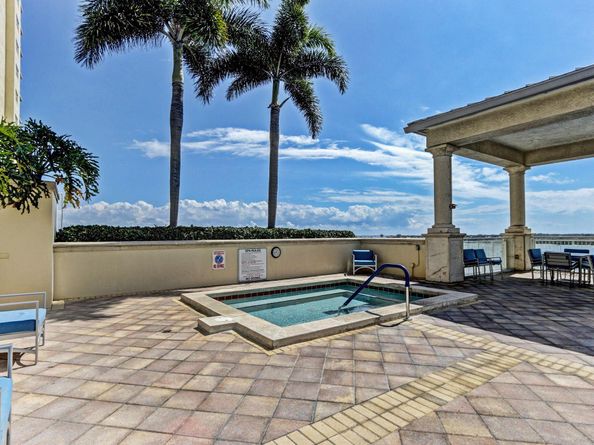 2640 Lake Shore Drive 1710, Riviera Beach FL 33404