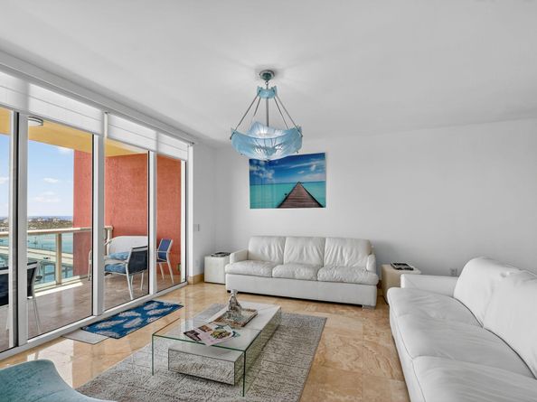 2640 Lake Shore Drive 1710, Riviera Beach FL 33404