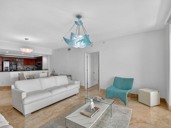 2640 Lake Shore Drive 1710, Riviera Beach FL 33404