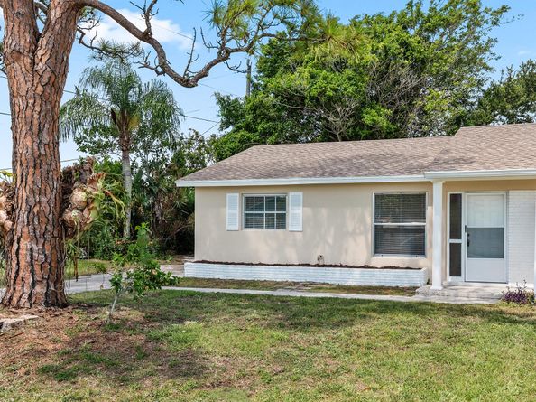 308 Stillwater Drive, Jupiter FL 33458