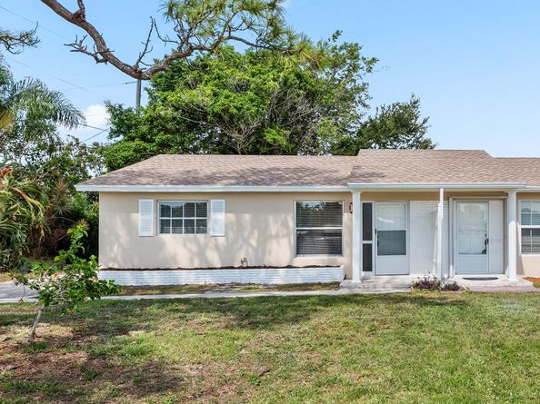 308 Stillwater Drive, Jupiter FL 33458