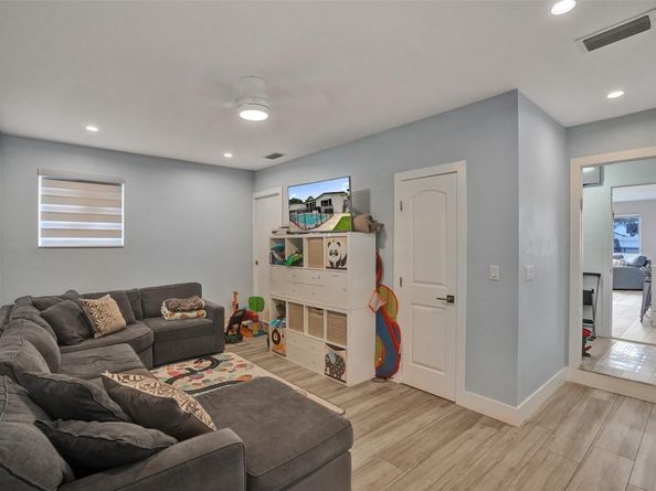3991 N 41st Ct, Hollywood FL 33021