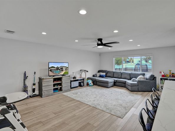 3991 N 41st Ct, Hollywood FL 33021