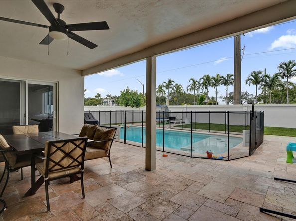 3991 N 41st Ct, Hollywood FL 33021
