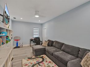 3991 N 41st Ct, Hollywood FL 33021