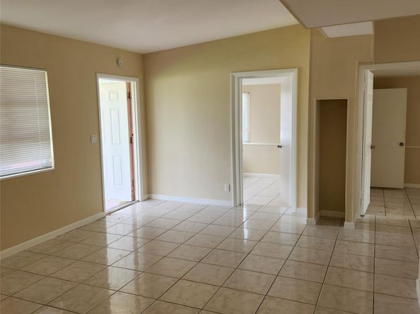 3136 N Seacrest Blvd, Boynton Beach FL 33435