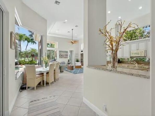 802 Floret Drive, Palm Beach Gardens FL 33410