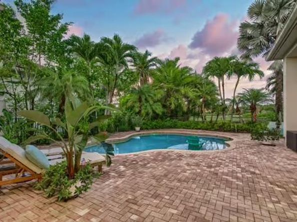 802 Floret Drive, Palm Beach Gardens FL 33410