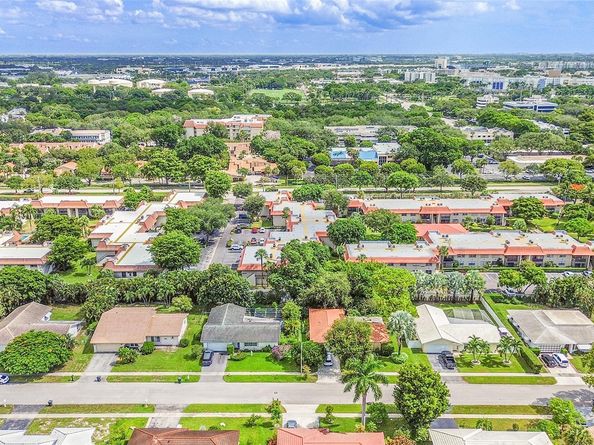 1074 NW 13th St 155C, Boca Raton FL 33486