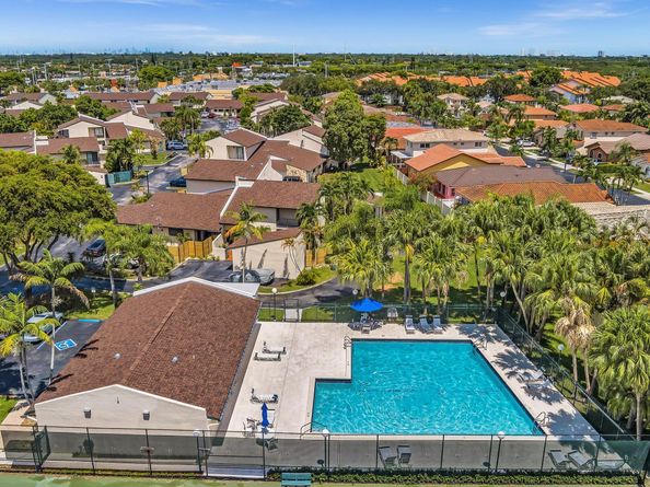 10830 SW 72nd Street 15, Miami FL 33173