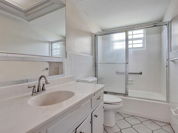 1410 SE 12th Ave, Deerfield Beach FL 33441