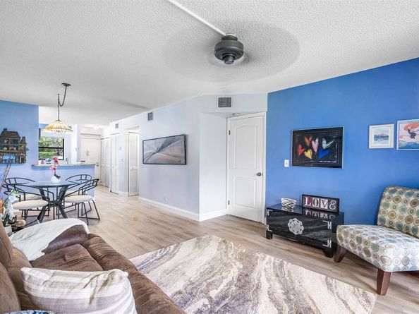 7735 NW 79th Ave 111, Tamarac FL 33321