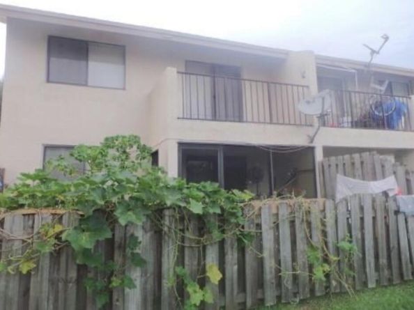 200 Nottingham Circle J, Greenacres FL 33463