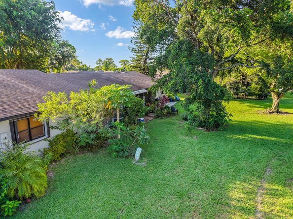 77 Westecunk Drive, Royal Palm Beach FL 33411