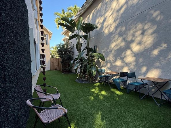 2492 NW 66th Dr, Boca Raton FL 33496