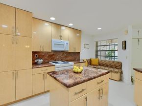 65 Centennial Ct 65, Deerfield Beach FL 33442