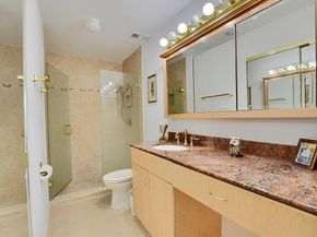 65 Centennial Ct 65, Deerfield Beach FL 33442