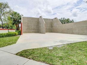 65 Centennial Ct 65, Deerfield Beach FL 33442