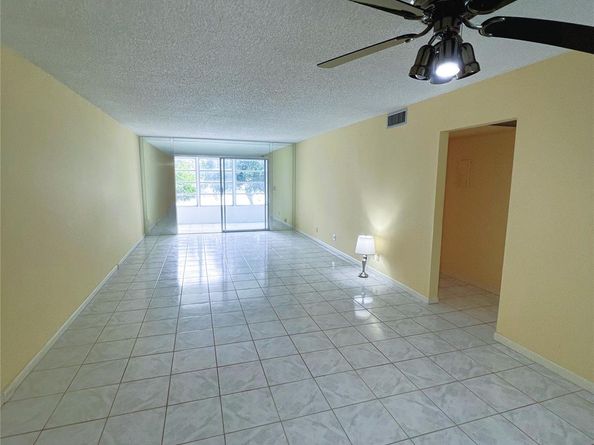 2305 Lucaya Lane D2, Coconut Creek FL 33066