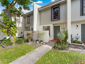 1225 NW 98th Ter 144, Pembroke Pines FL 33024