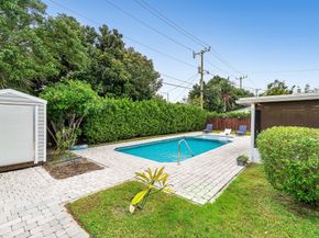 301 Se 10th Court, Deerfield Beach FL 33441