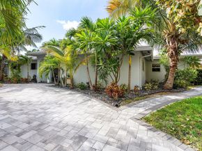 2200 SE 9th Street, Pompano Beach FL 33062