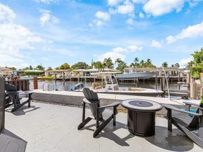 2200 SE 9th Street, Pompano Beach FL 33062