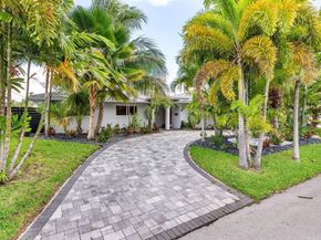 2200 SE 9th Street, Pompano Beach FL 33062