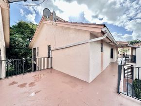 1917 NW 94th Avenue 204a, Coral Springs FL 33071