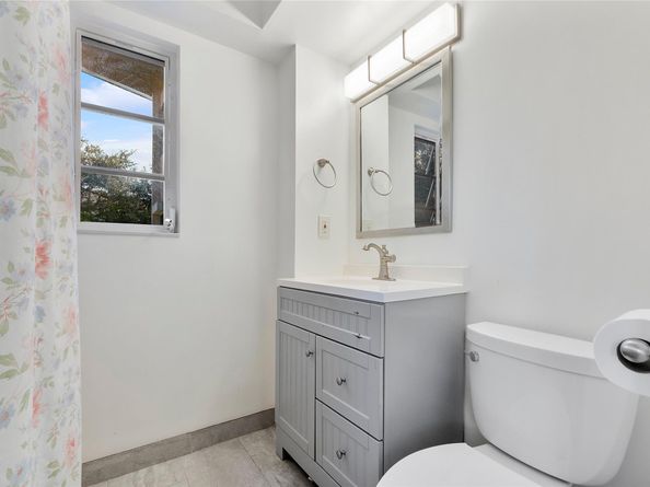 1967 S Ocean Blvd 201, Lauderdale By The Sea FL 33062